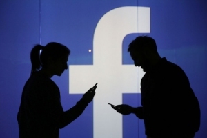 扎克伯格国会作证：不排除推付费版Facebook服务