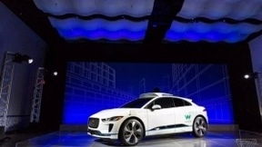 Waymo向加州申请：测试无备份司机的“纯无人车”