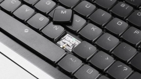 机械革命内置光轴机械键盘，让你的游戏本从此告别外接键盘！