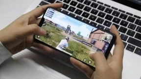 八核全开吃鸡无压力，OPPO R15游戏功耗表现出色