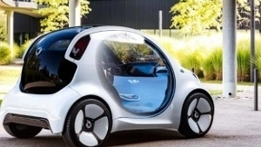 北京科技周展示“科技出行”：无人驾驶体验酷 未来交通算法多