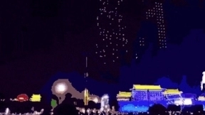 “低门槛”抢人、千架无人机大秀、硬科技大会……千年古都西安爆红背后的“操作”