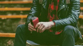 打破交互空间限制，AI新物种DOSS超级蓝牙音箱即将上线