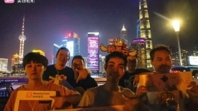 《创造101》决赛战况不断升级 BeautyCam美颜相机外滩大屏应援开启燃梦终点