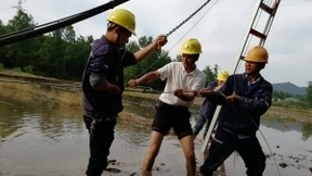 暴雨袭击湖北30多个县 移动全力抢修受损通信设施