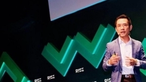 平安科技CEO陈立明亮相RISE大会:AI正在改变商业服务模式