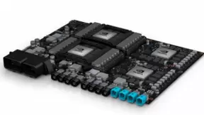 打破平衡，AI革命正催生一场各怀“芯”思的军备竞赛