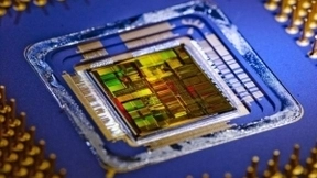 英特尔再曝光芯片三大漏洞，AMD：自家芯片不受影响