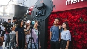 美图手机七夕营销：每个女生都有一个万众瞩目下被告白的梦