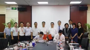 长飞公司与湖北铁塔公司签署合作协议