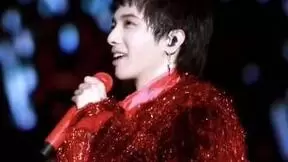 美拍代言人华晨宇演唱会直播：上台前没有压力，期待给粉丝唱新歌