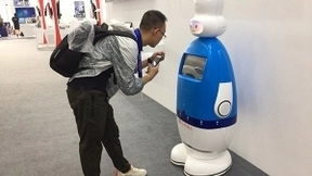 无处不在，身怀绝技，机器人正活跃在世界人工智能大会上