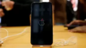 苹果与Salesforce达成合作 将把Siri与后者整合