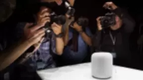 随着人工智能技术日益成熟，智能音箱被视为争夺智能家庭的入口