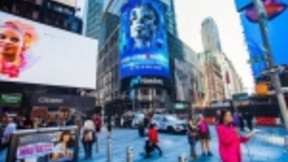 AI科技在新中国成立69周年之际首登纳斯达克大屏