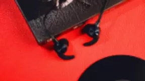 网红JEET发烧蓝牙耳机保价双十一，不为销量争第一牺牲品质