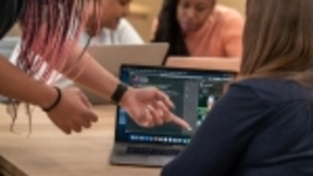 Apple为女企业家推出应用程序开发训练营