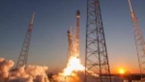 埃隆马斯克的SpaceX发射了一枚载有64颗小型卫星的火箭进入地球周围的低轨道