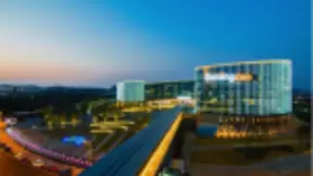 在改革开放激变中弄潮前行，苏宁开启智慧零售新篇章