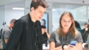 人工智能成手机发展“新引擎”