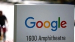 谷歌智能助理现在可以检查您的航班并预订酒店房间