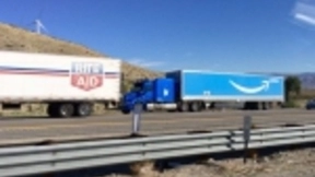 亚马逊被拍到用自动驾驶卡车送货，领先特斯拉卡车投入使用