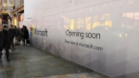 微软首家欧洲旗舰店挂出海报：即将开业