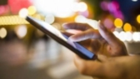 智能手机市场新趋势：AI和AR技术值得期待