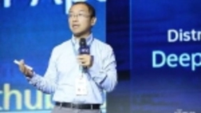 英特尔戴金权：AI的训练与部署需要统一的基础设施架构来加速