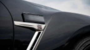 酷炫碳纤维纹理外观 iQOO武士黑今天全网开售