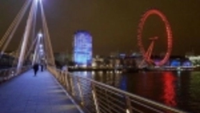 三星在整个Galaxy S10活动中推出了未来展开横幅