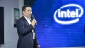 英特尔携手鸿合发布智慧AI课堂