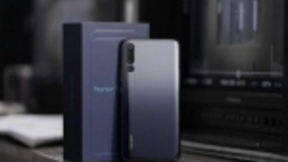 Honor's Magic 2将自拍相机隐藏在复古的滑动屏幕后面
