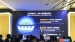 华为推出世界首款AI原生数据库