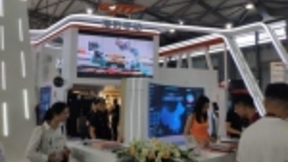 CES Asia 2019：猎豹移动猎户星空AI智能服务机器人亮相