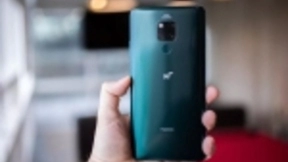 华为首款5G手机试玩：配7.2英寸巨屏 支持5G双模