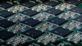 英特尔发布神经拟态计算系统 算力远超PC 可用于自动驾驶