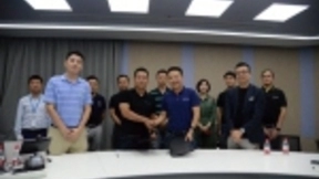 强强联手，再掀会议室革新浪潮 ——newline与小鱼易连签订战略合作协议