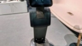 亚马逊继续开发移动家用机器人 因为它推出了新的高端Echo