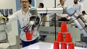 2019世界机器人大会开幕:用科技点燃夏日 在亦庄遇见未来