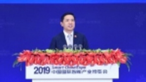 李彦宏：充分利用开源开放平台 推动AI快速发展