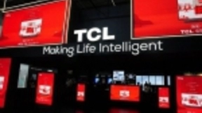 IFA 2019：TCL展示C10双屏QLED TV 采用超薄机身设计