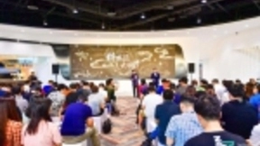 联想发布四款YOGA新机，及智能扫地机器人