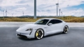 用征服赛道的Taycan，保时捷打开轿跑车电动时代的大门