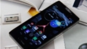 摩托罗拉RAZR或将于年底上市 折叠屏设计值得期待