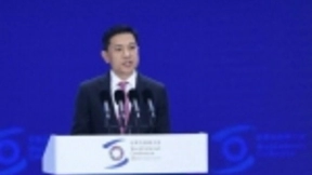 李彦宏谈人工智能：智能经济催生新业态，AI让人类“永生”