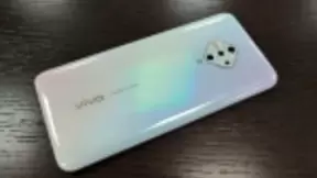 vivo V17手机真机图曝光：后置四摄造型奇特