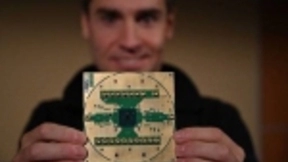 Intel发布首款低温控制量子计算芯片：22nm工艺