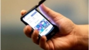 全球首款折叠翻盖手机推迟上市 量产如此之难？