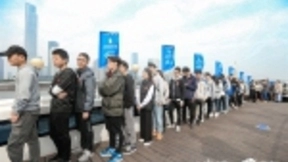 vivo创吉尼斯纪录：546人共用X30 Pro挑战拍照接力